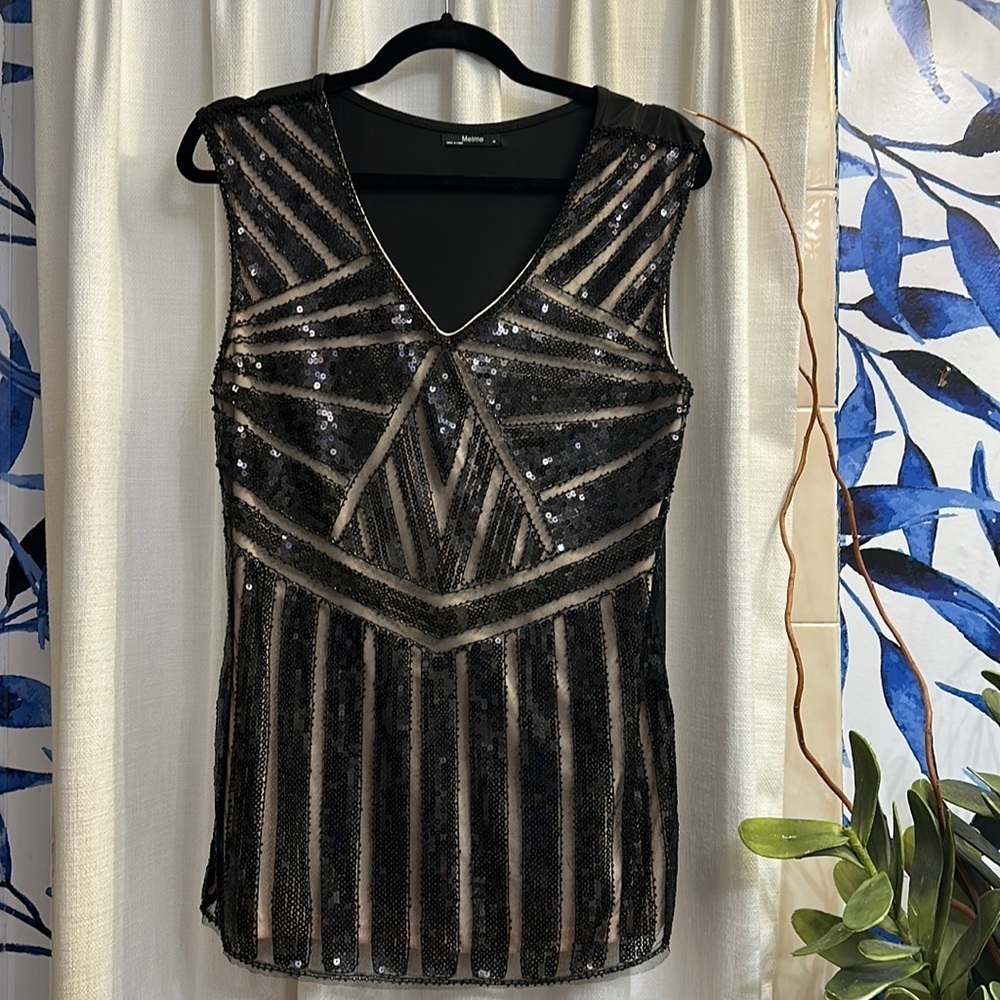 Women’s MetMe Black with Nude Underlay Sequin Top Size Medium